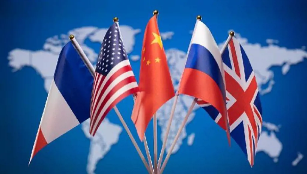 مرجع سياسي يشكو من سفير احد الدول المهمة