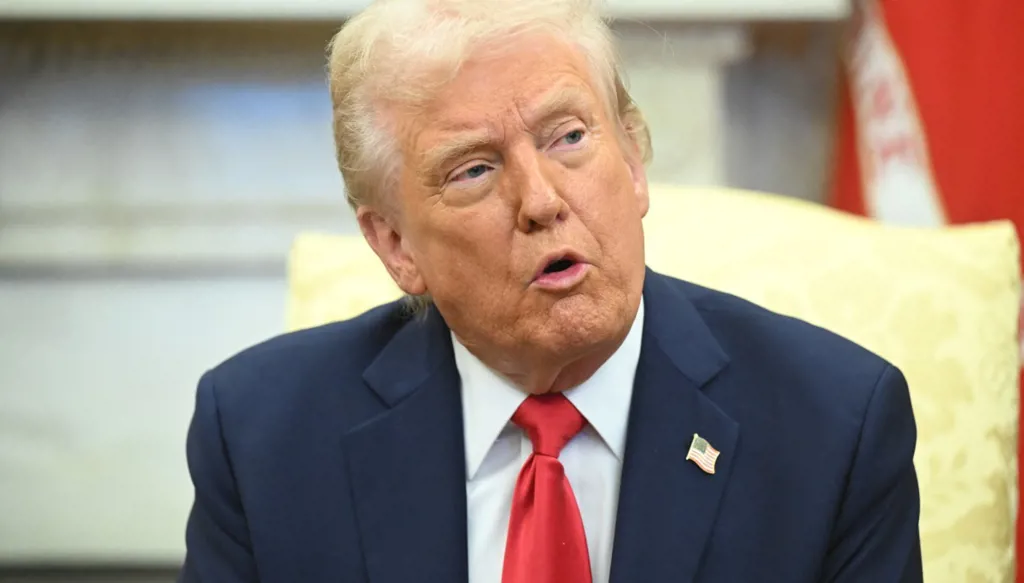 ترامب يهاجم  "وول ستريت": صحيفة رديئة ومتواطئة مع الصين (فيديو)