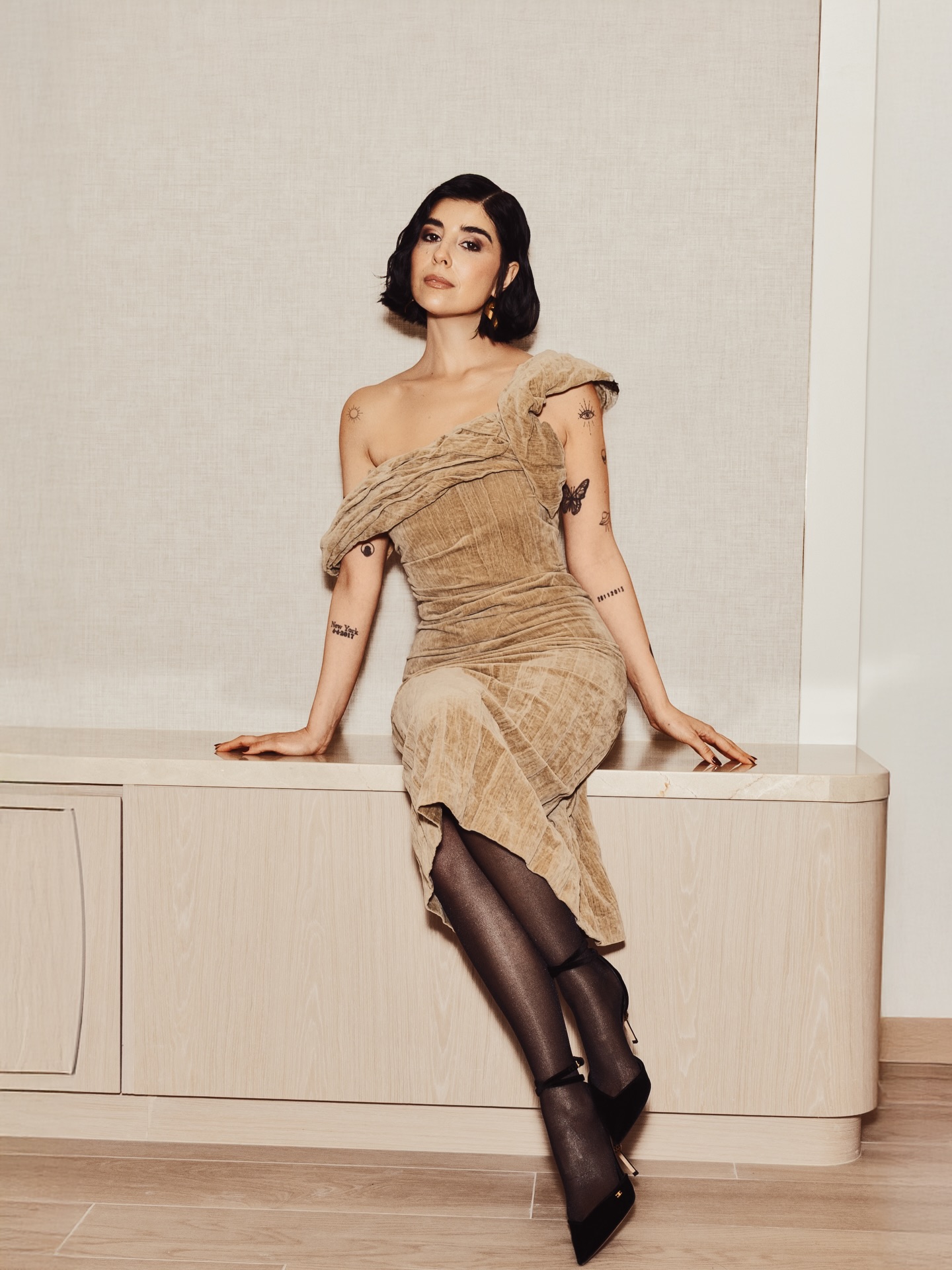 زينة مكّي بتصميم توري بورش (إنستغرام)