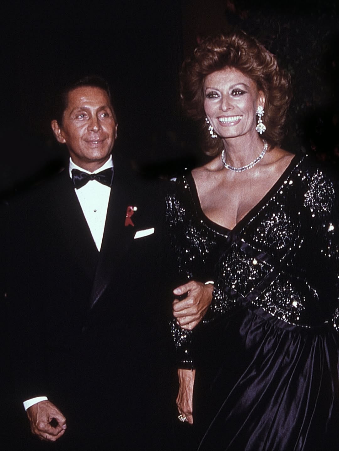 فالنتينو مع صوفيا لورين (إنستغرام)