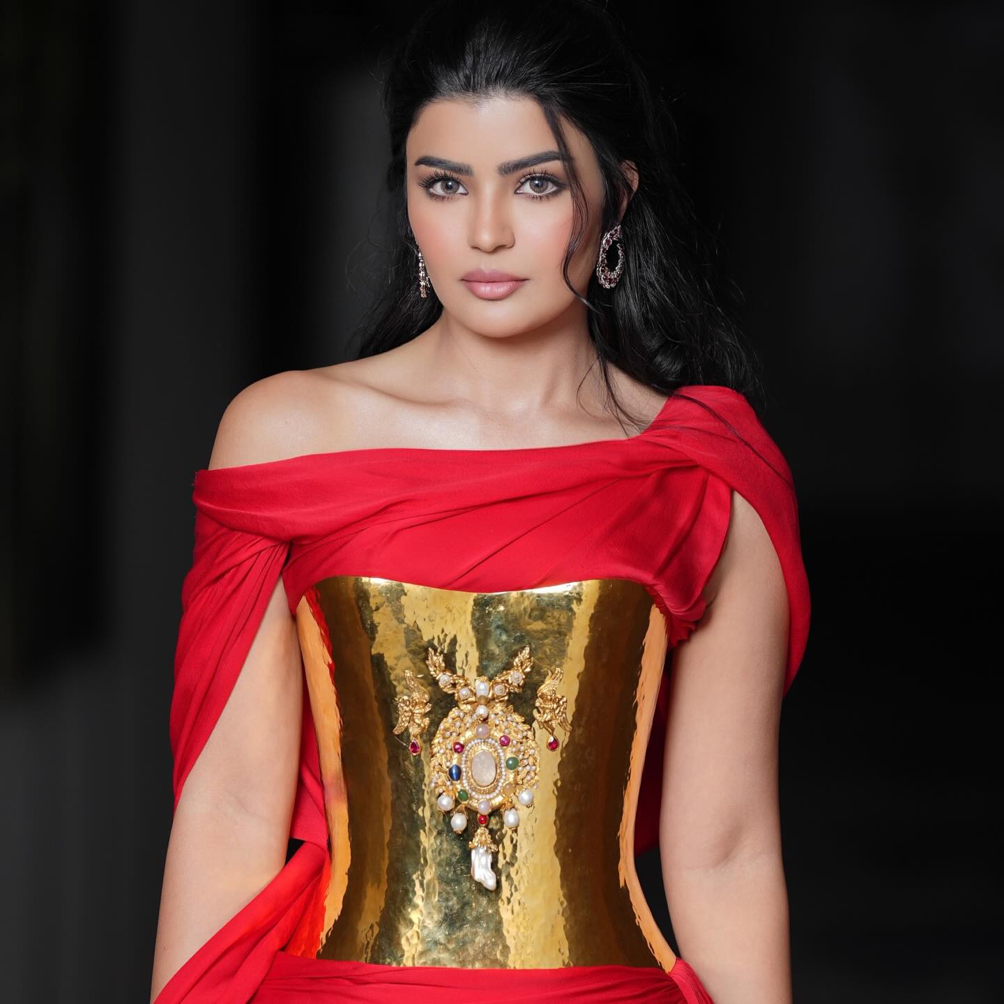 ميلا الزهراني بتصميم كريكور جابوطيان (تصوير أحمد يوسف)