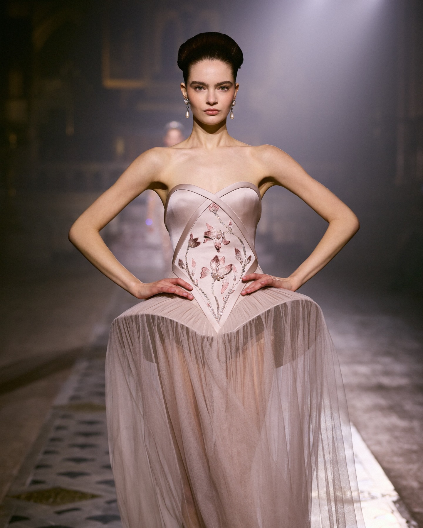 من مجموعة الحب لدار جورج حبيقة في أسبوع الخياطة الراقية في باريس (إنستغرام)