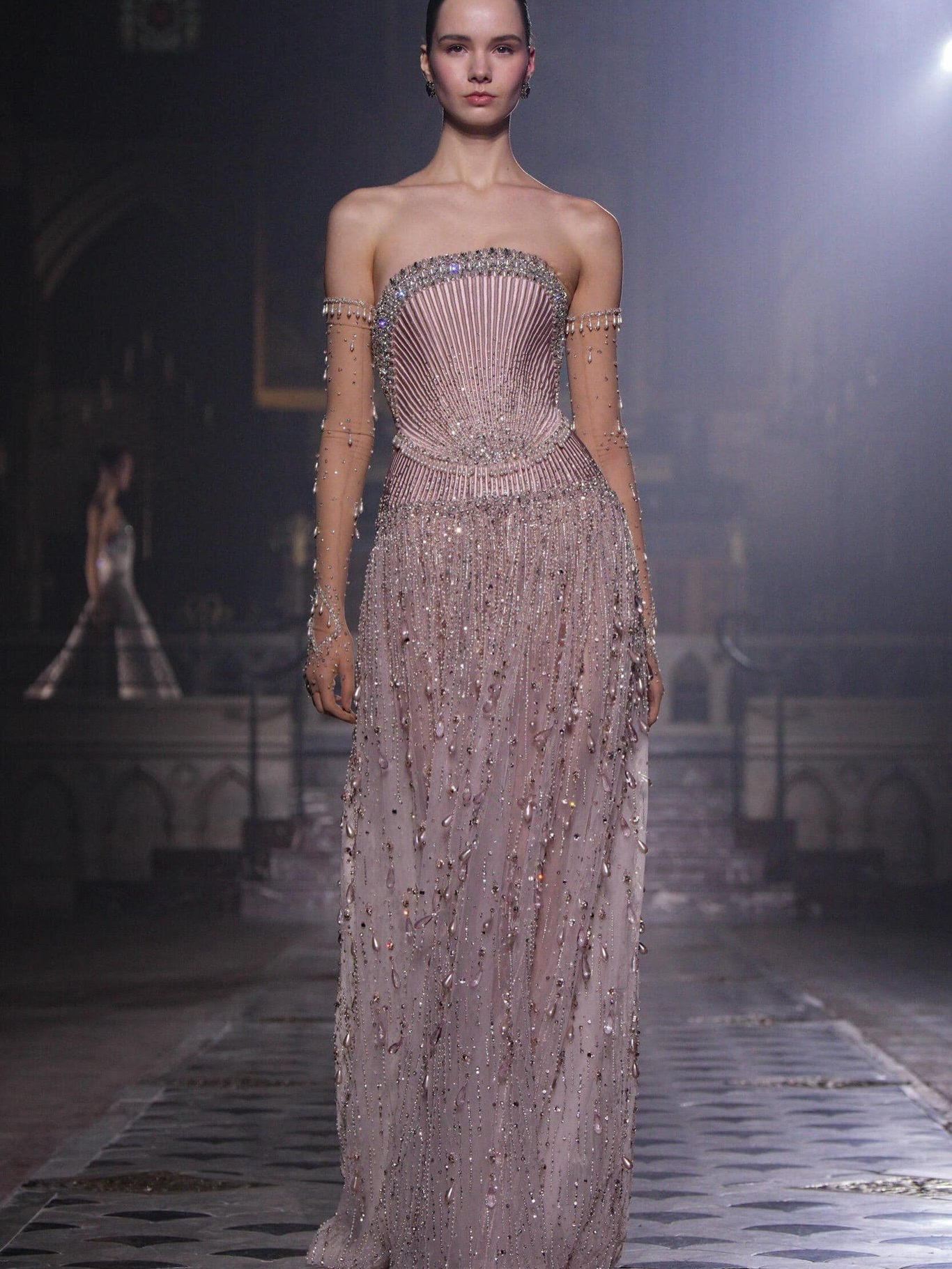 من مجموعة الحب لدار جورج حبيقة في أسبوع الخياطة الراقية في باريس (إنستغرام)