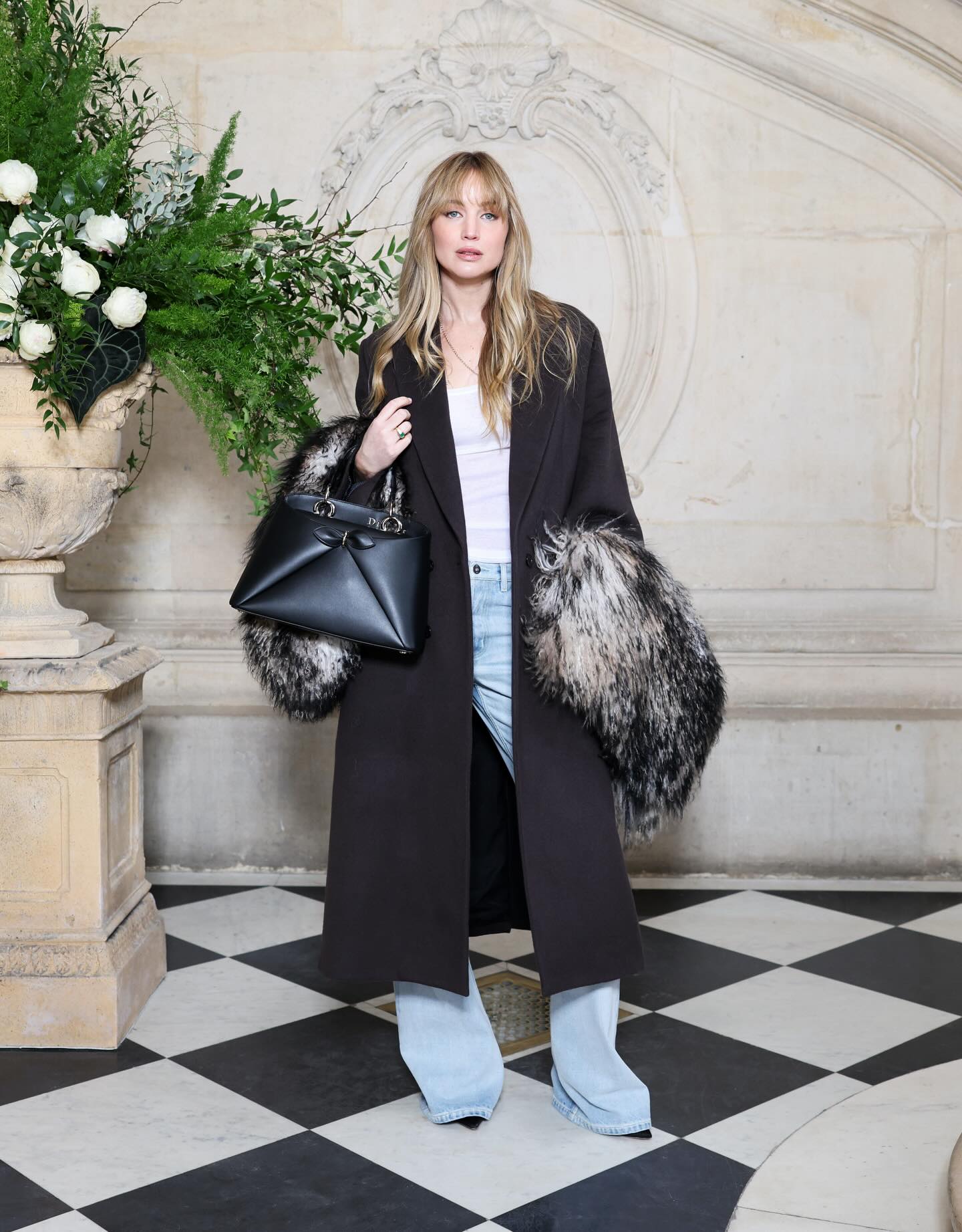 جينيفر لورنس في عرض ديور للخياطة الراقية في باريس (إنستغرام)