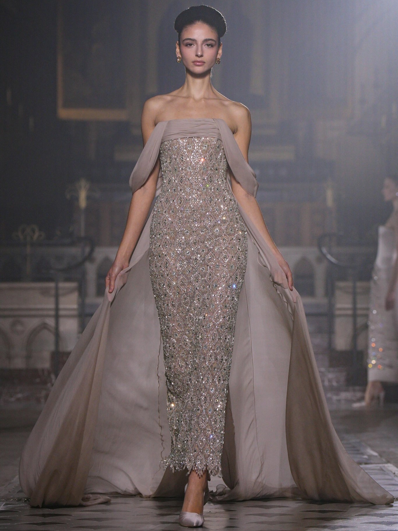 من مجموعة الحب لدار جورج حبيقة في أسبوع الخياطة الراقية في باريس (إنستغرام)