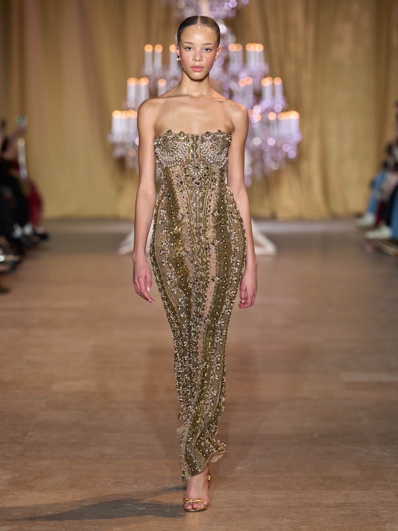 من مجموعة زهير مراد للخياطة الراقية لربيع وصيف 2026 (تصوير باتريك صوايا)