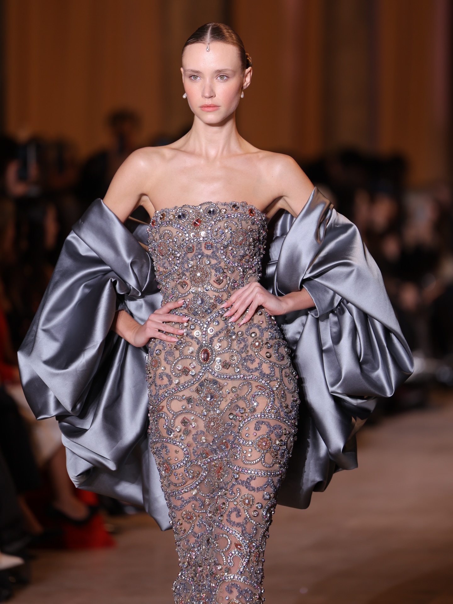 من مجموعة زهير مراد للخياطة الراقية لربيع وصيف 2026 (تصوير باتريك صوايا)