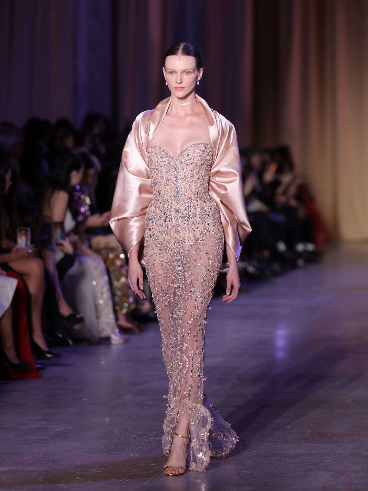 من مجموعة زهير مراد للخياطة الراقية لربيع وصيف 2026 (تصوير باتريك صوايا)