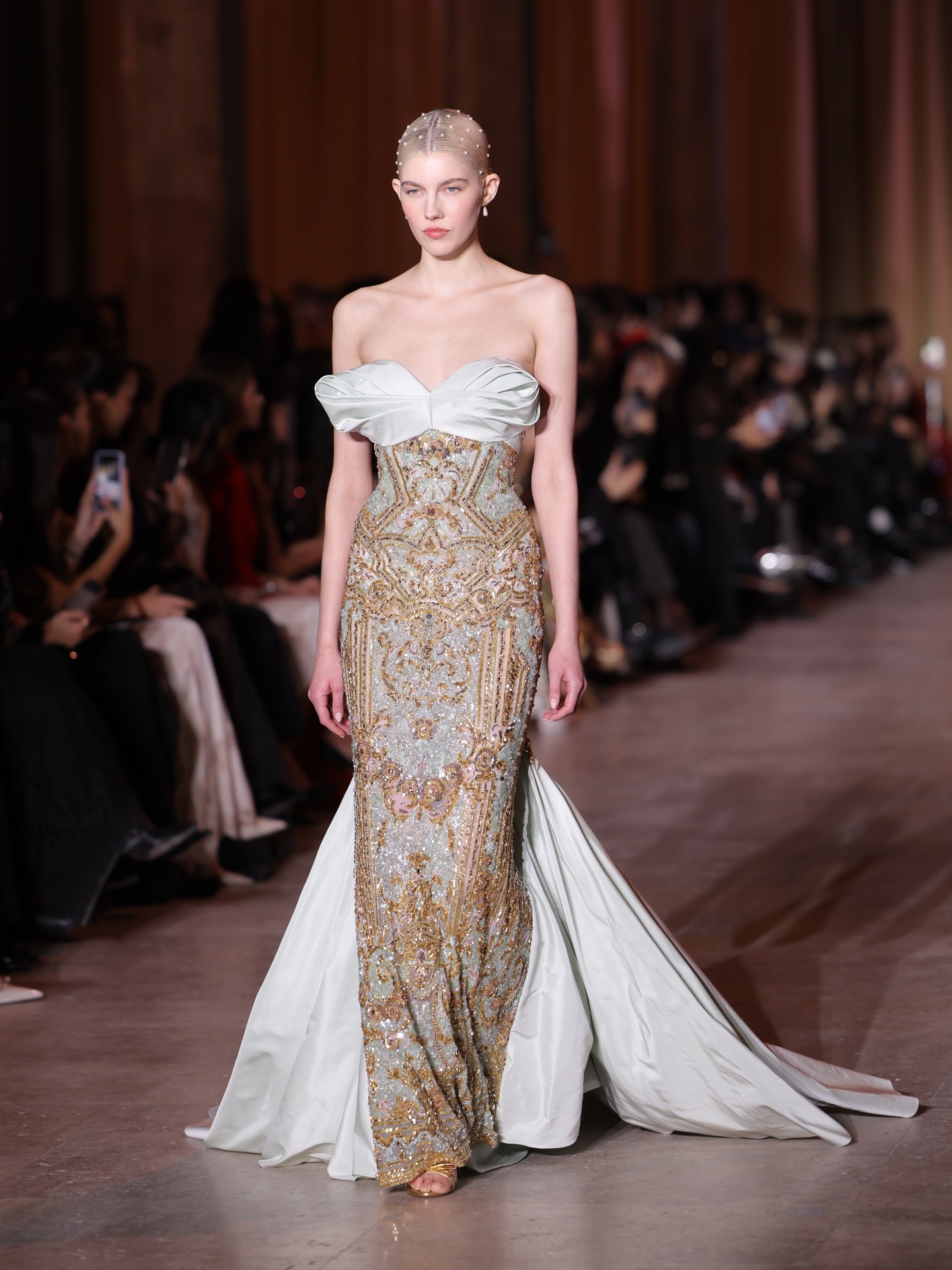 من مجموعة زهير مراد للخياطة الراقية لربيع وصيف 2026 (تصوير باتريك صوايا)