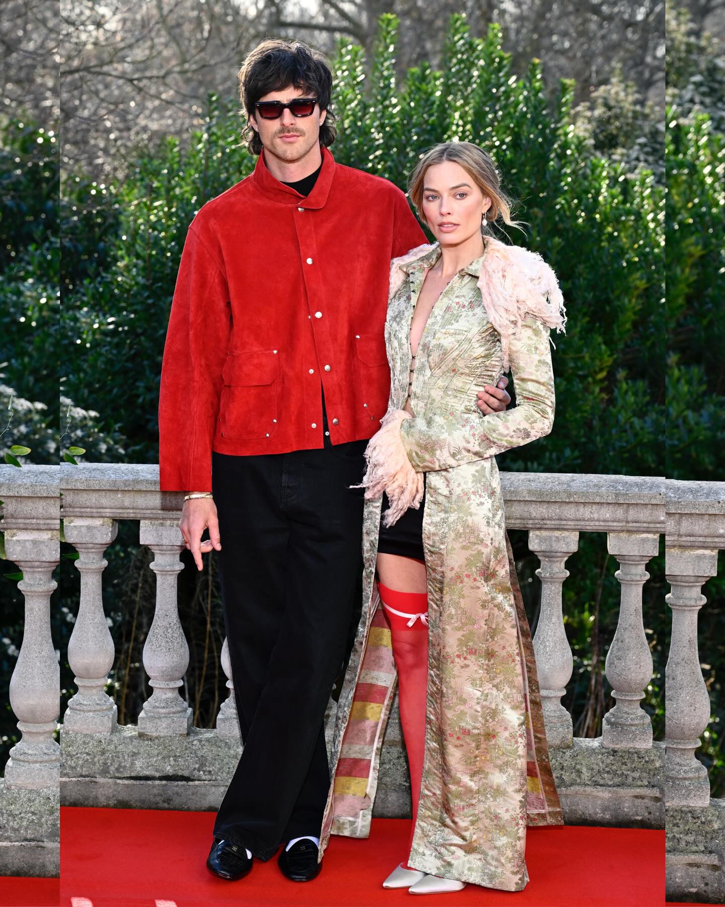 مارغو بمعطف أرشيفي من جون غاليانو (إنستغرام)