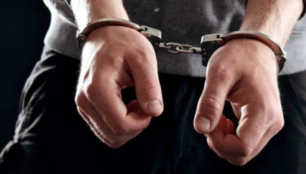 حاولت تهريب مواد مخدّرة إلى أحد السّجناء... إمرأة في قبضة الأمن اللبناني