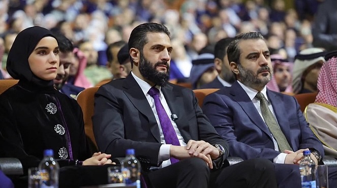 لطيفة الدروبي بإطلالة أنيقة خلال افتتاح معرض دمشق الدولي للكتاب في دورته الاستثنائية في قصر المؤتمرات بدمشق (انستغرام)