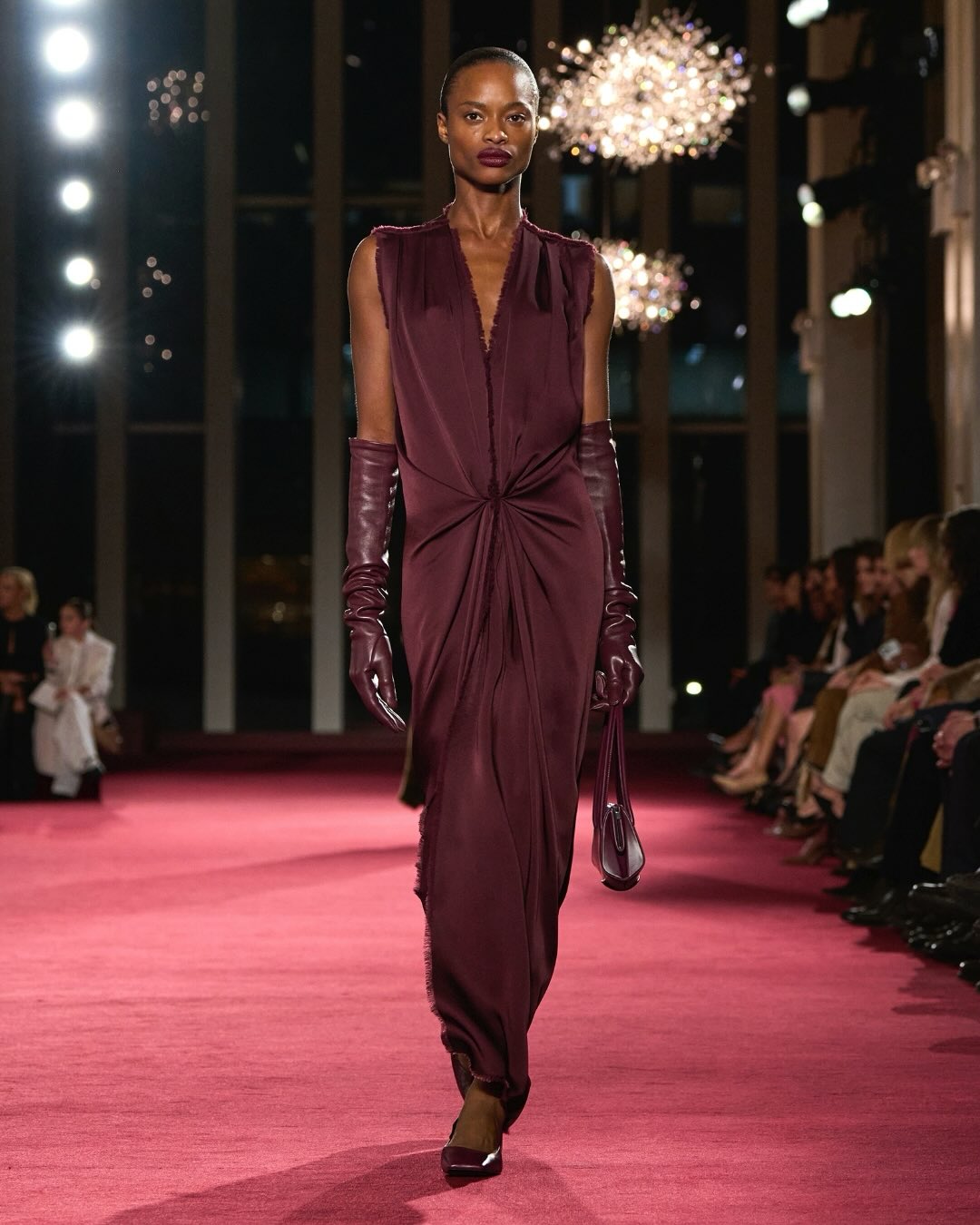 من عرض أزياء مايكل كورس لخريف 2026 (إنستغرام)