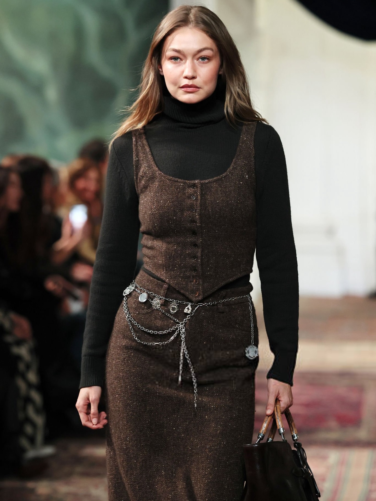 جيجي حديد في عرض رالف لورين لخريف 2026 في أسبوع الموضة بنيويورك (إنستغرام)