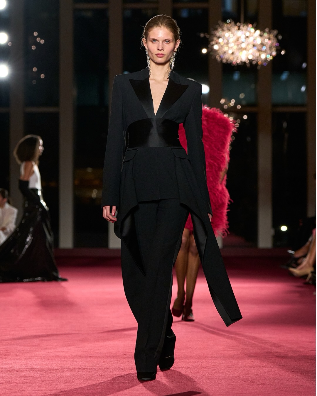 من عرض أزياء مايكل كورس لخريف 2026 (إنستغرام)