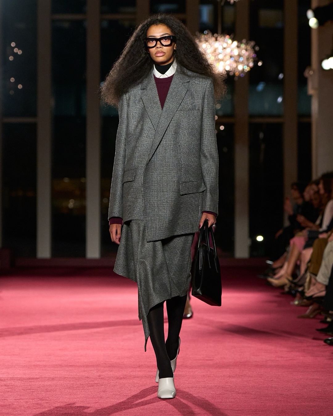 من عرض أزياء مايكل كورس لخريف 2026 (إنستغرام)