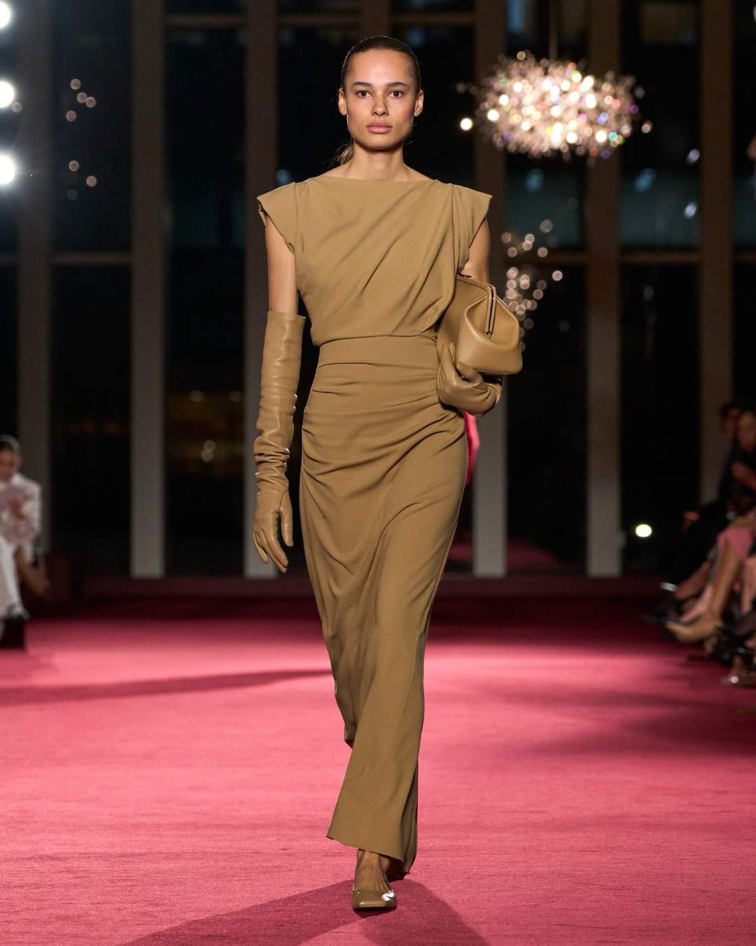 من عرض أزياء مايكل كورس لخريف 2026 (إنستغرام)