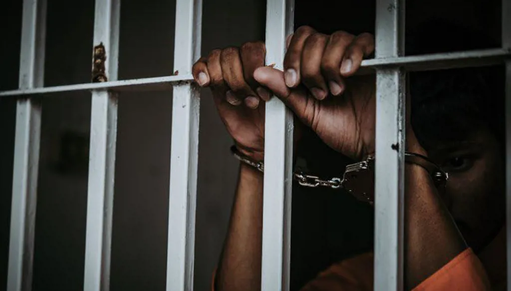 فرار سجين من آلية لقوى الأمن في طرابلس والعمل جارٍ لتعقّبه