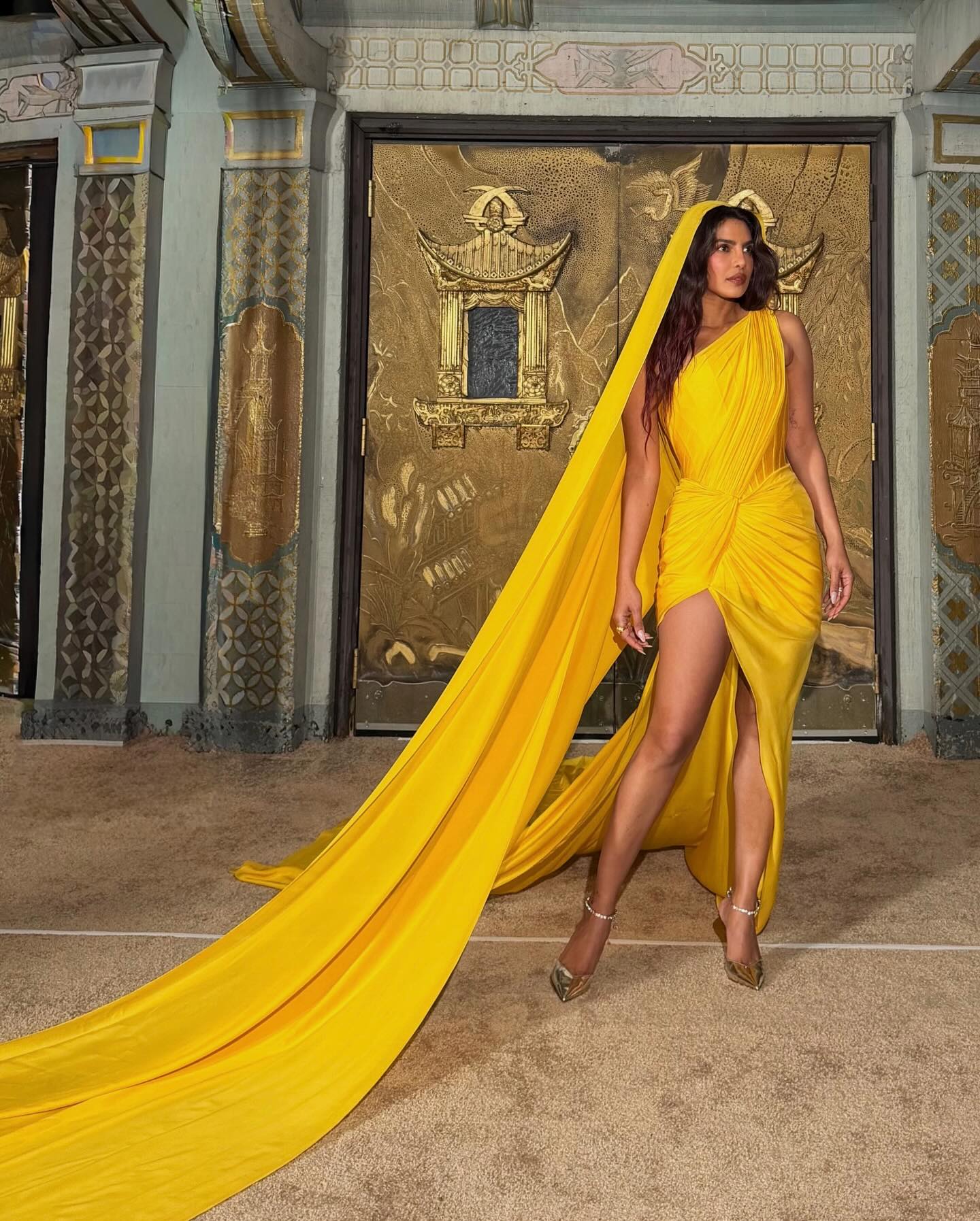 إطلالة بريانكا شوبرا في الحفلة التي تلت العرض الأول لفيلم The Bluff (إنستغرام)