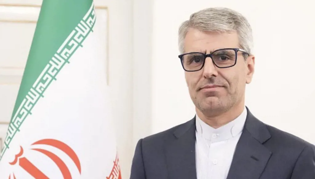 إيران ترحب بالإفراج المشروط عن طالبة إيرانية في فرنسا