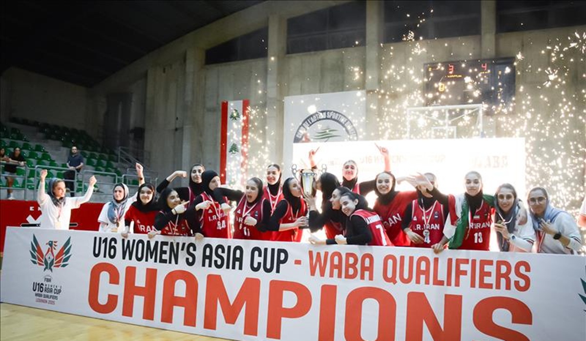 منتخب إيران المتوّج بلقب بطولة غرب آسيا. (موقع الاتحاد الإيراني)