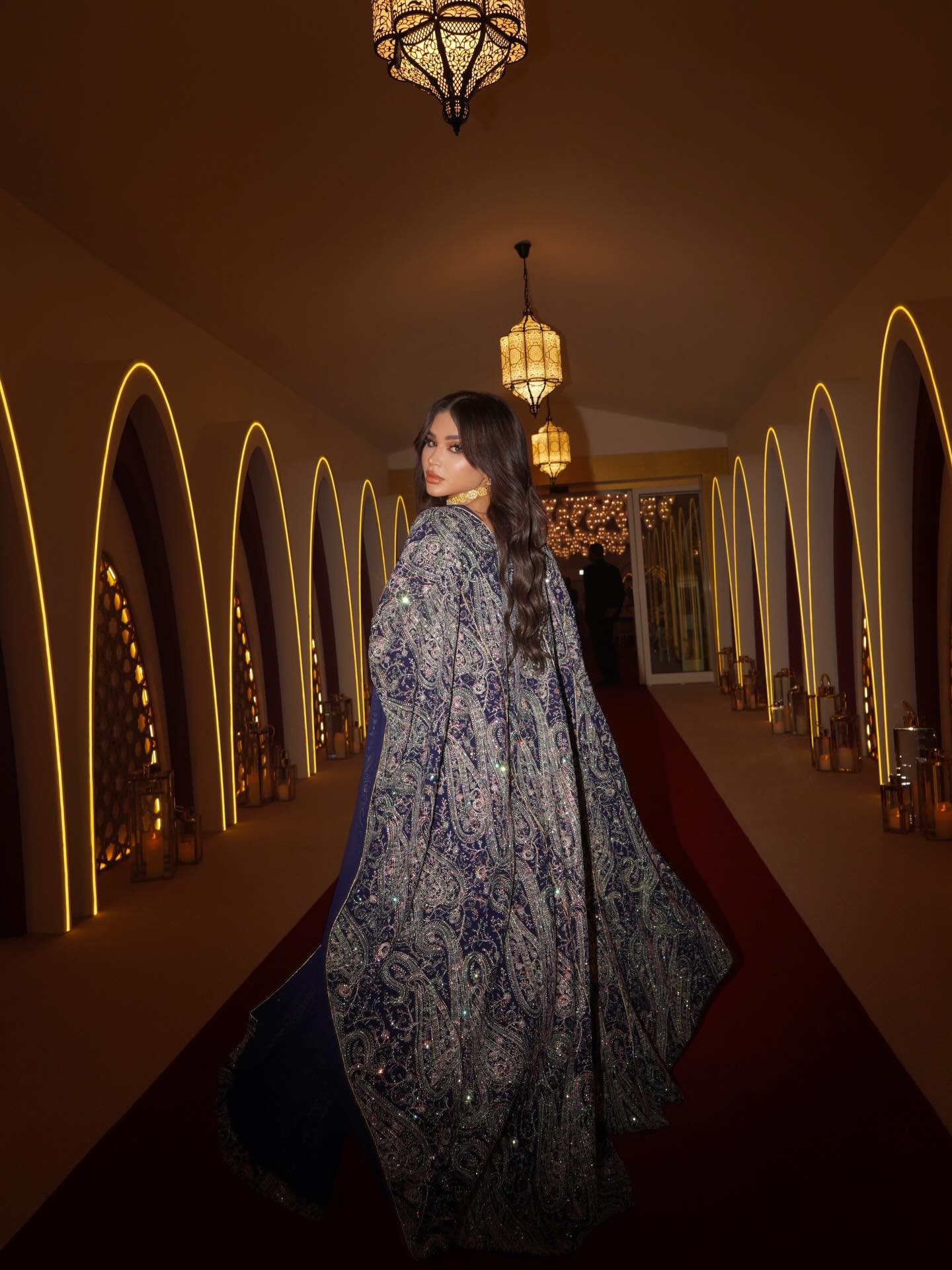 نهى نبيل بتسريحة التموّجات (إنستغرام)