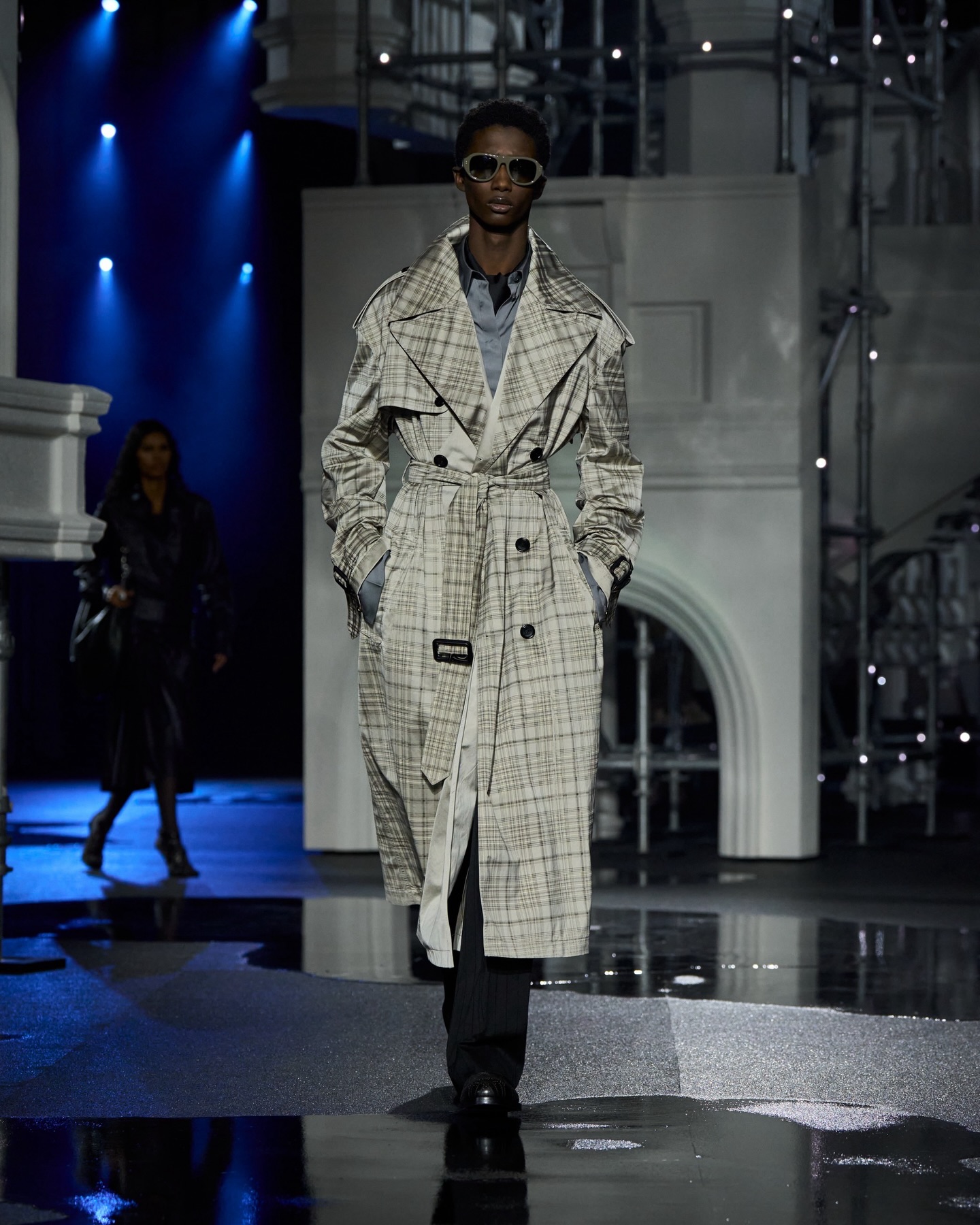 من عرض أزياء Burberry ضمن أسبوع الموضة في لندن (إنستغرام)