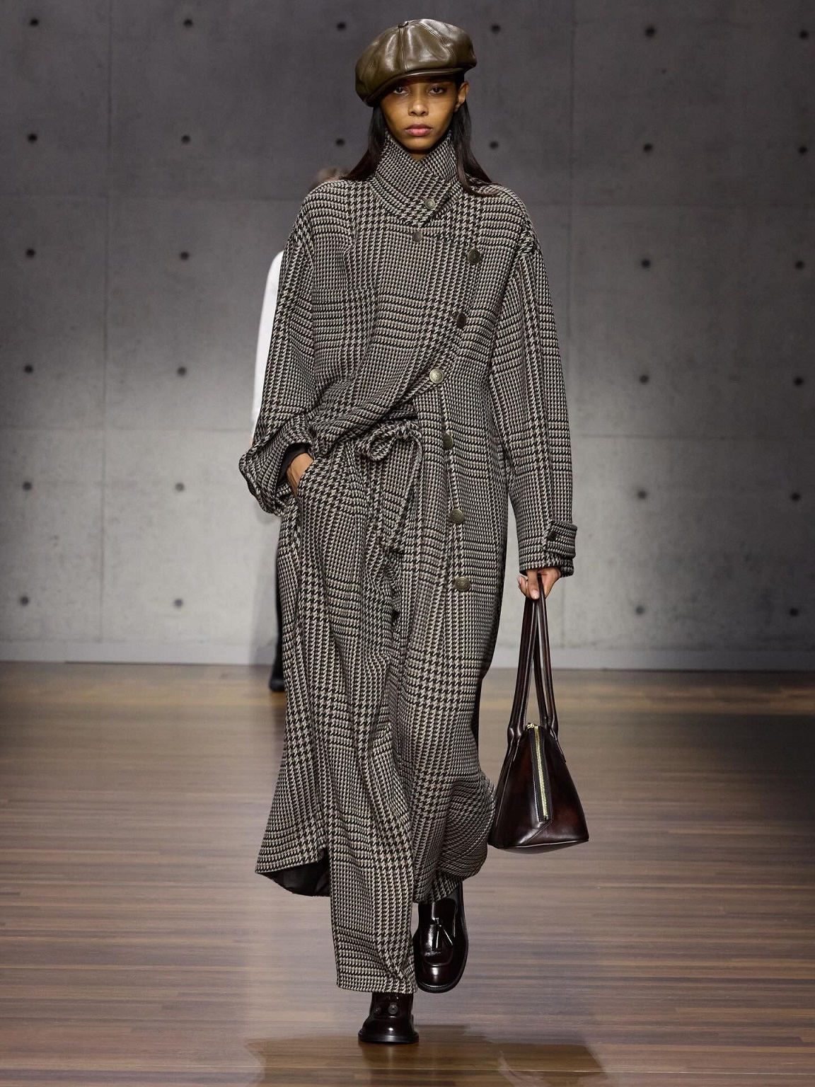 من عرض أمبوريو أرماني خريف وشتاء 2026/2027 للألبسة النسائيّة والرجاليّة (إنستغرام) 