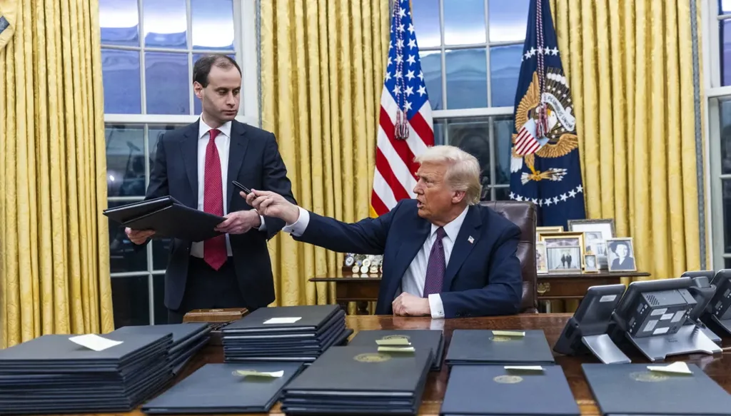 أكثر من ألف شركة تقاضي ترامب بسبب الرسوم الجمركية