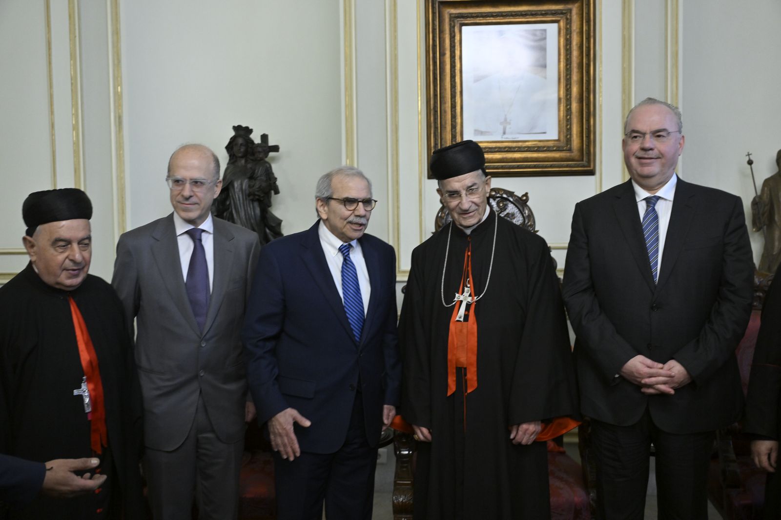 الراعي يستقبل سلام (تصوير نبيل اسماعيل).