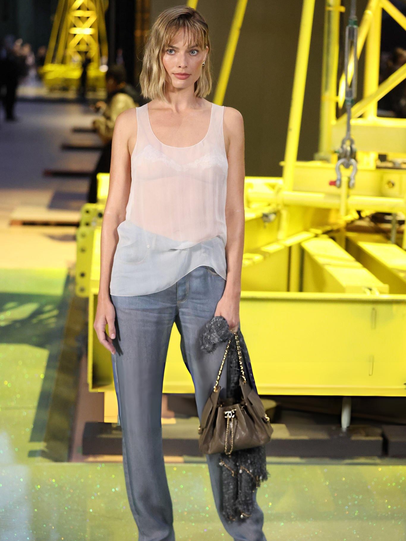 مارغو روبي بعرض شانيل في باريس 2026 (إنستغرام)