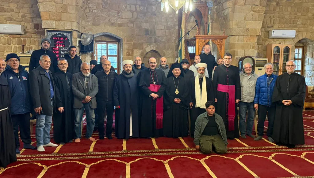 السفير البابوي في لبنان يزور صور... وتأكيد على رسالة الرجاء والتضامن