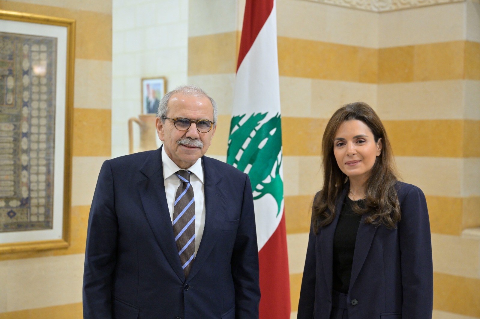 نايلة تويني ونواف سلام (نبيل اسماعيل).