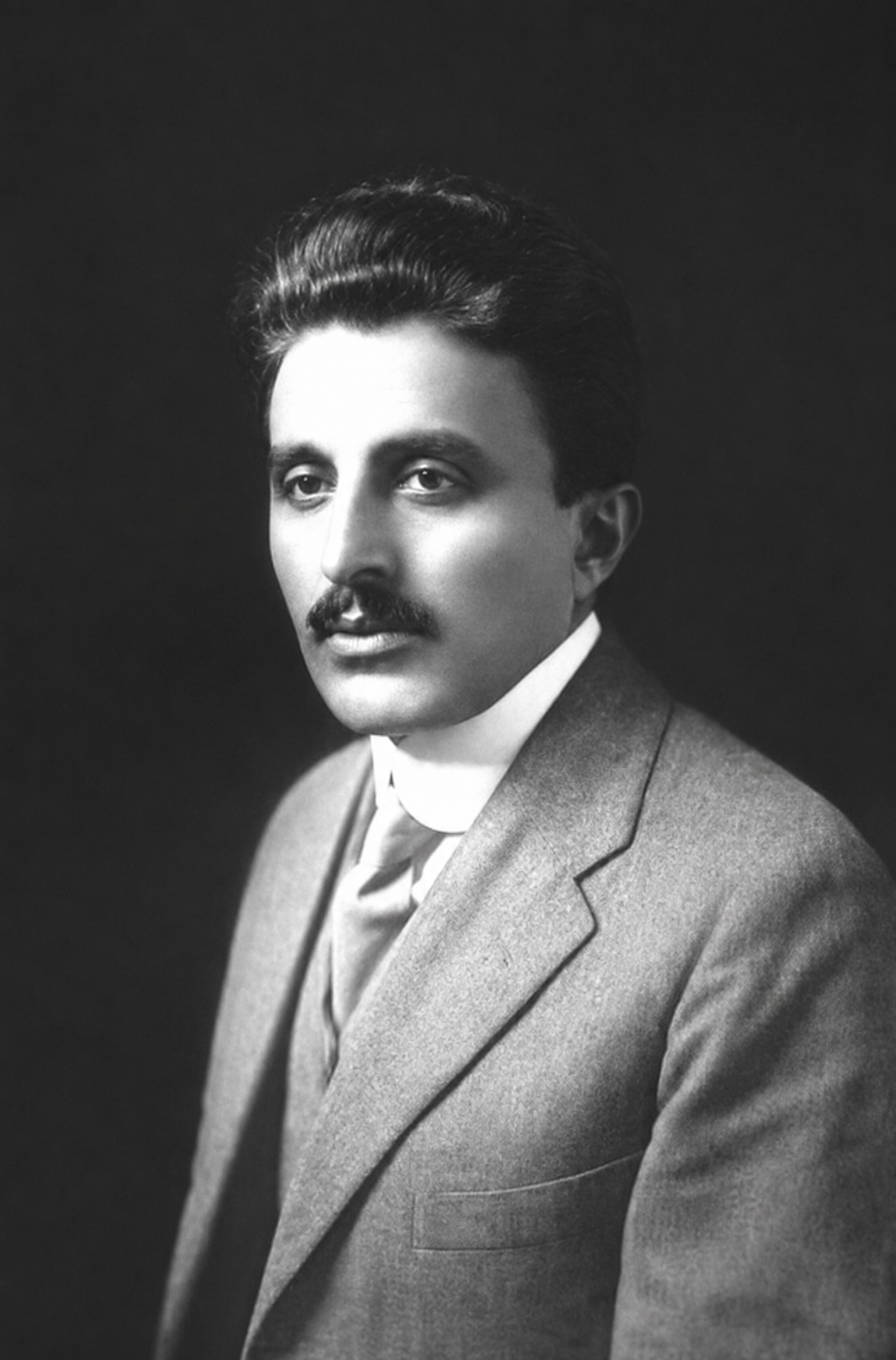 أمين الريحاني عام 1916.