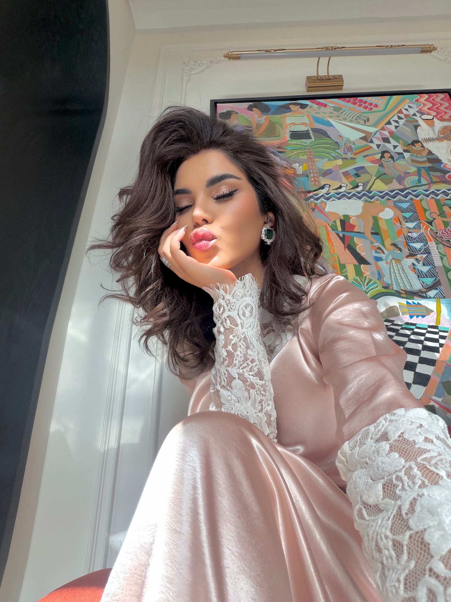 نجود الرميحي بتصميم Jumanesque (إنستغرام)