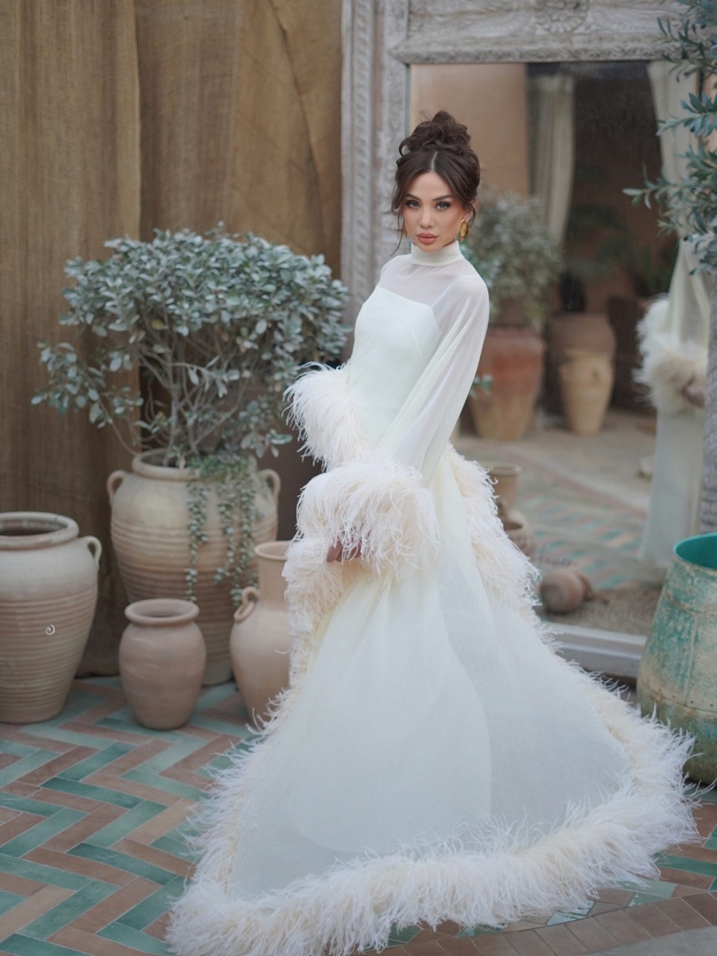 لجين عضّاضة بإطلالة العيد (إنستغرام)