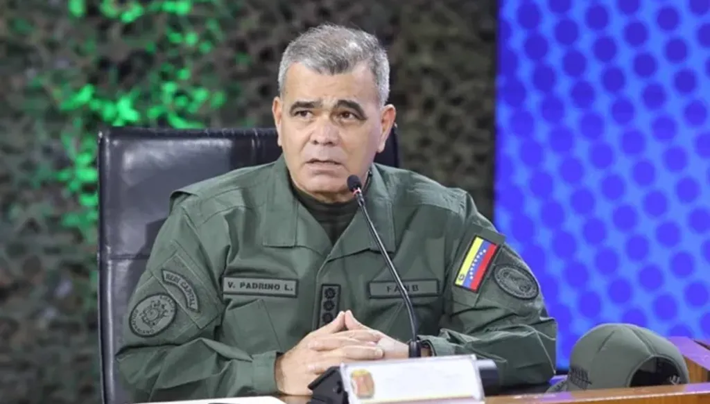 الجيش يدعو الفنزويليين إلى استئناف حياتهم الطبيعية