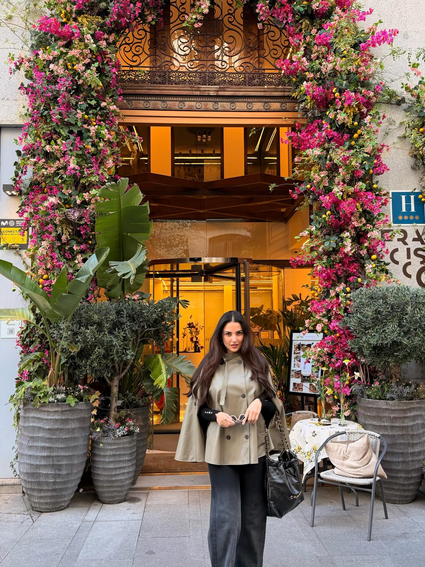 درّة زرّوق بموضة الجلد بنمط الكاب القصير من زارا (إنستغرام)