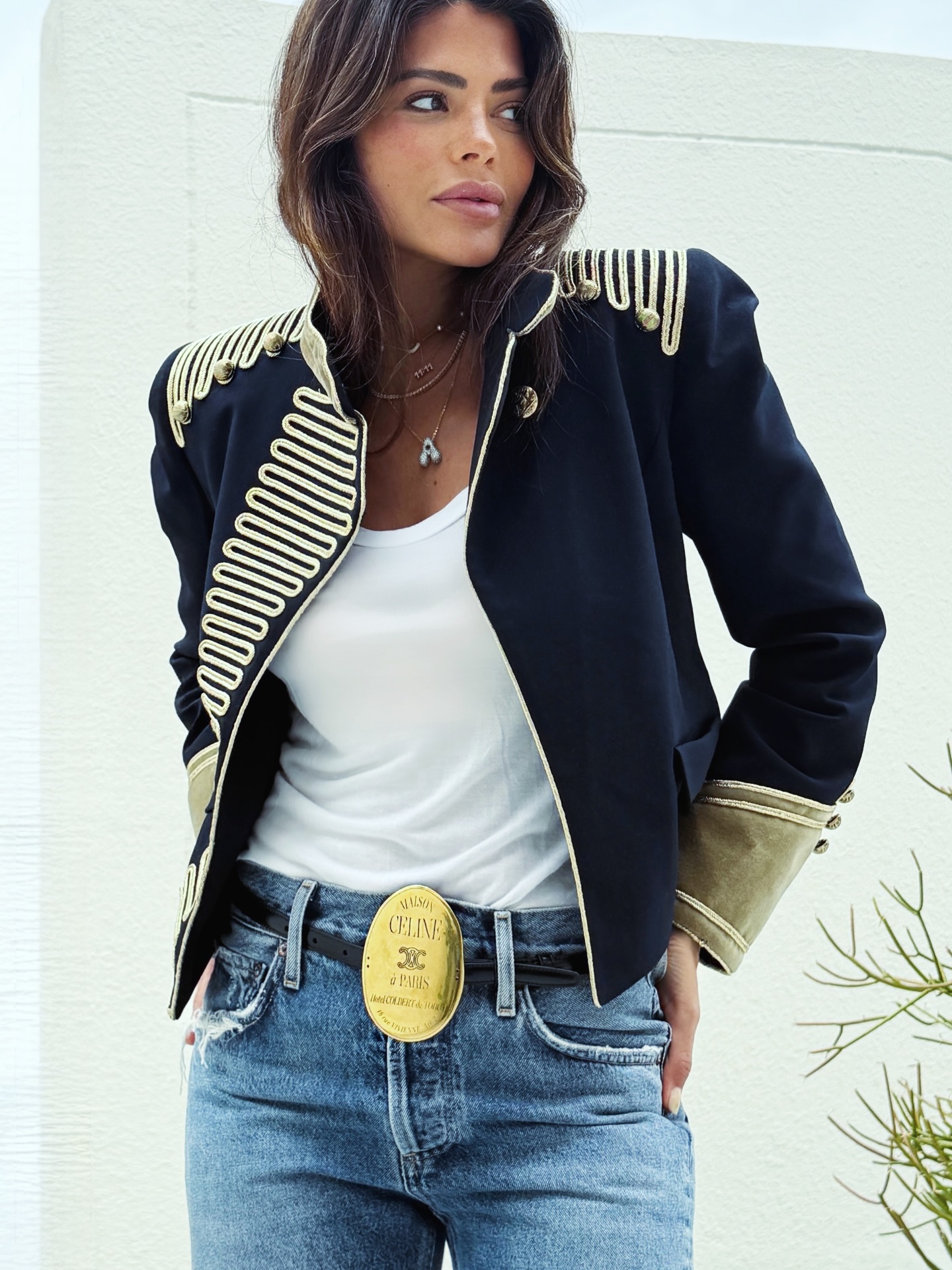 العنود بدر سترة عسكريّة من علامة زارا (إنستغرام)