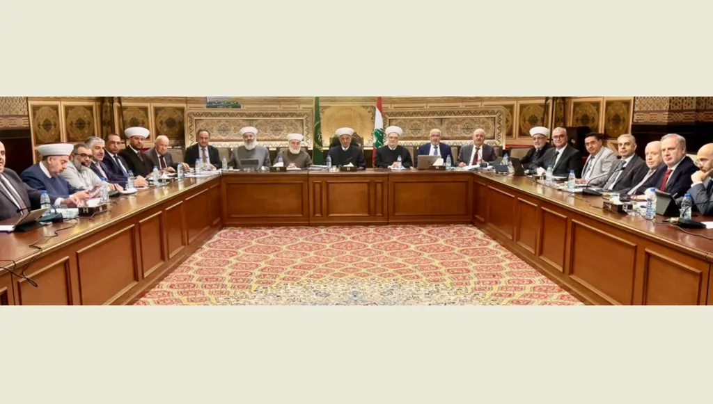 دريان يحذر من العبث بالدولة والفتنة بين لبنان وسوريا ويدعو إلى قمة عربية طارئة