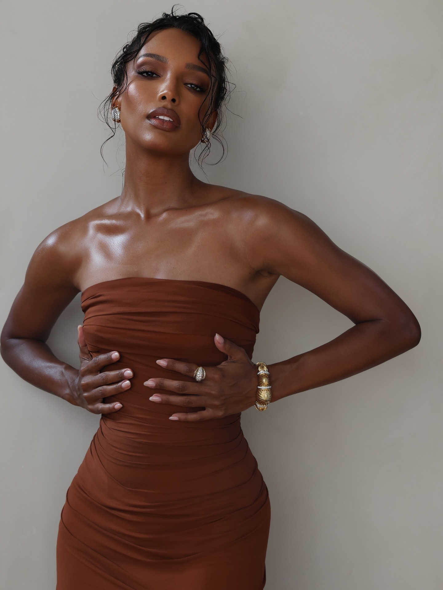 جاسمين توكس بمجوهرات إيمي ساتشو من دار ميرينو (إنستغرام)