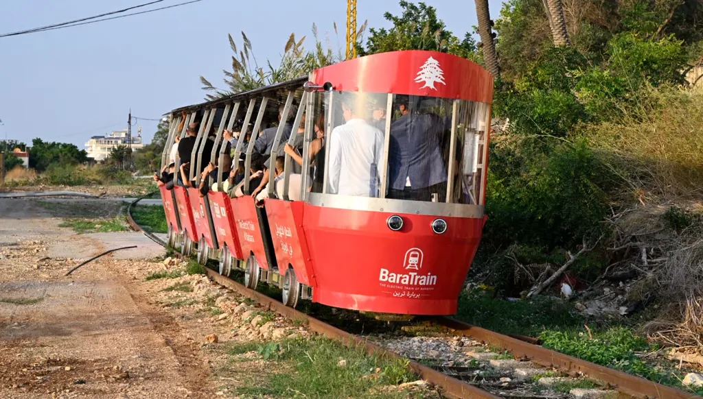 القطار الكهربائي الأول BARATRAIN (حسام شبارو).