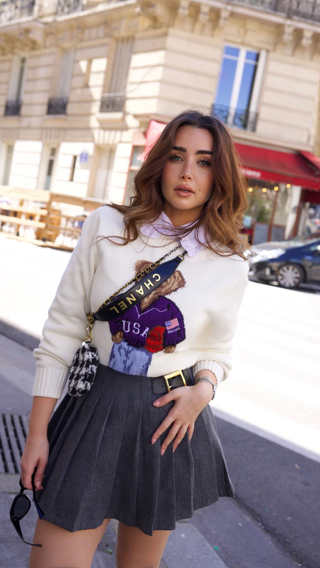 هنا الزاهد بموضة كاجوال مثاليّة في السفر (إنستغرام)