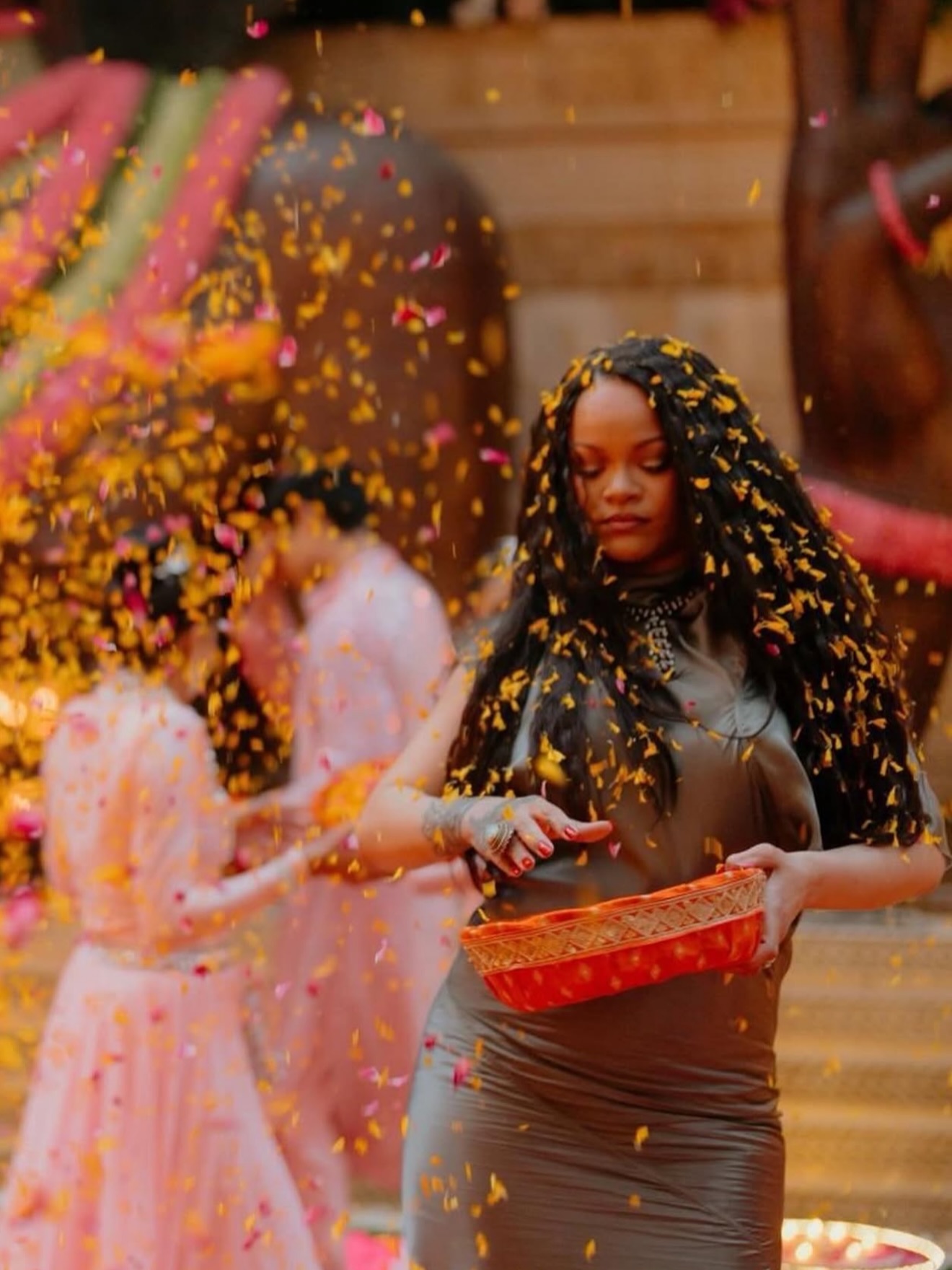 ريهانا بتصميم ريك أوينز (إنستغرام)