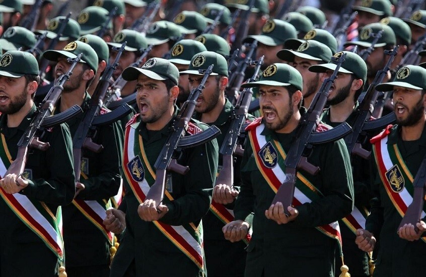 عناصر من الحرس الثوري (أرشيفية).