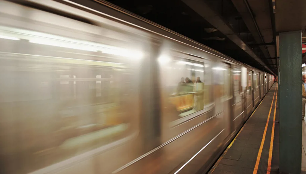 بالفيديو- نفق يتحوّل إلى غرفة ولادة