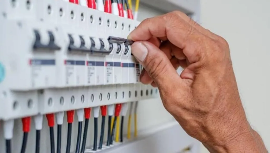 تسعيرة جديدة للمولدات الخاصة لا ترضي أصحابها... سعادة: على وزير الطاقة معالجة الأمر أو الاستقالة