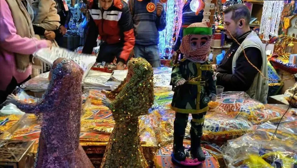 "تمور غزة العربية" وفوانيس رمضان تحمل صورة "أبو عبيدة" تثير غضب إسرائيل (صور)