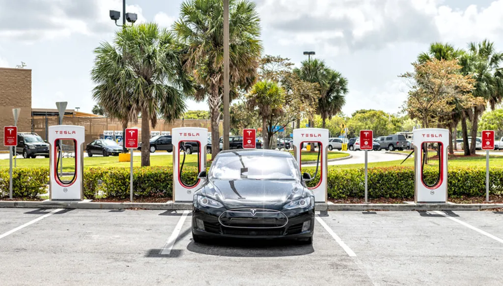 "وُلدت لتحرق"... إحراق شواحن كهربائية خاصة بسيارات تسلا من جديد