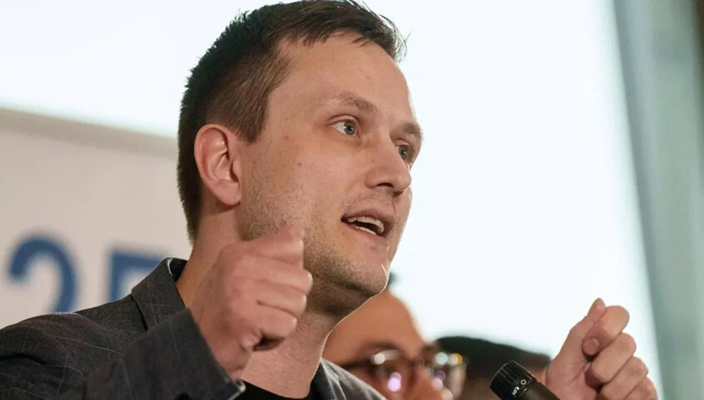 رئيس وزراء غرينلاند رداً على تهديدات ترامب المتجددة بضمها: "هذا يكفي"